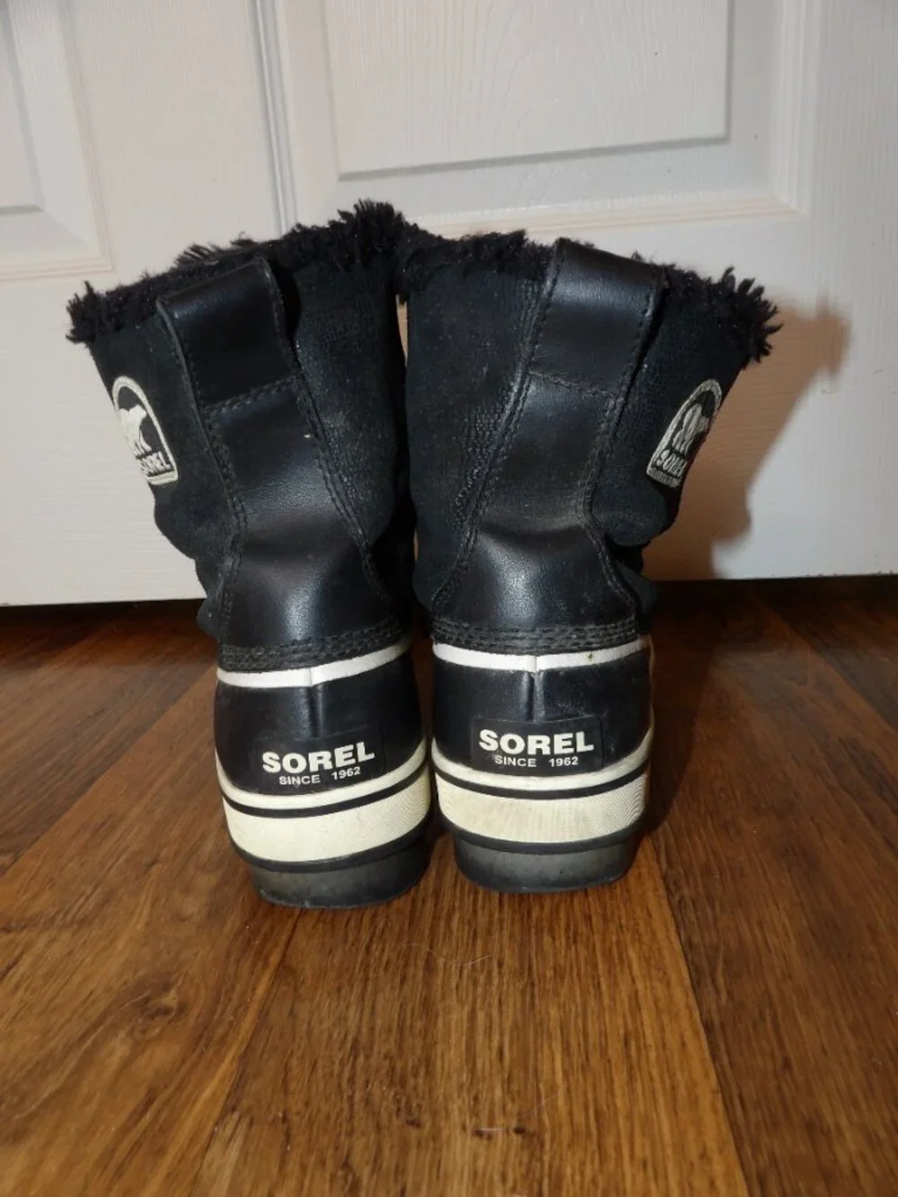 Sorel Tivoli Waterproof Winter Boots Black and White Size 8